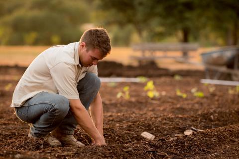 Jeune agriculteur (c) Jed Owen